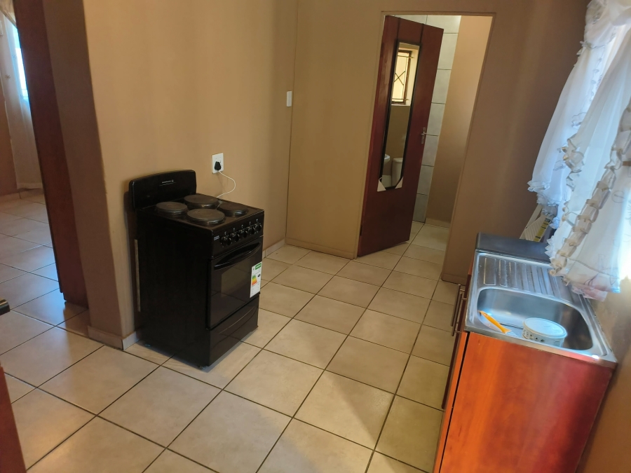 To Let 1 Bedroom Property for Rent in Promosa North West